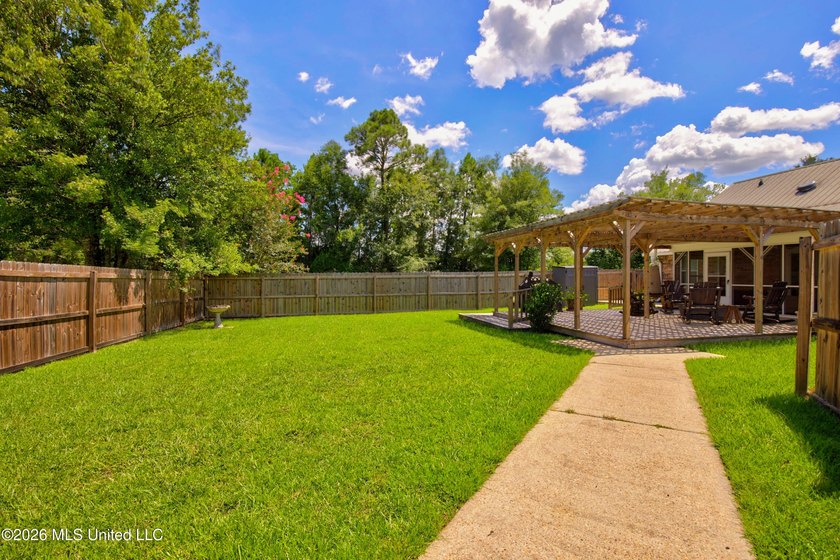 Welcome to 13000 Quail Ridge Road, a spacious property situated - photo 41