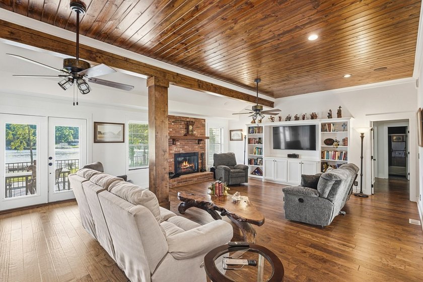 Lake Sinclair living has always been a gift to enjoy and now you - photo 45
