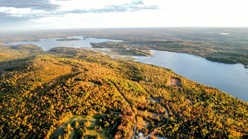 3.75 acres with power located in a very scenic area near golf - photo 10