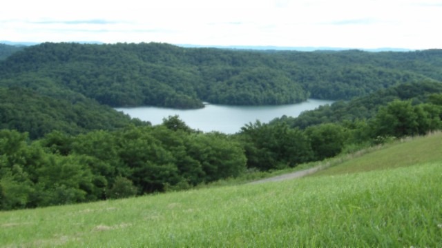 0.51 AC WITH YEAR AROUND DALE HOLLOW LAKE &amp; MOUNTAIN VIEWS - photo 12