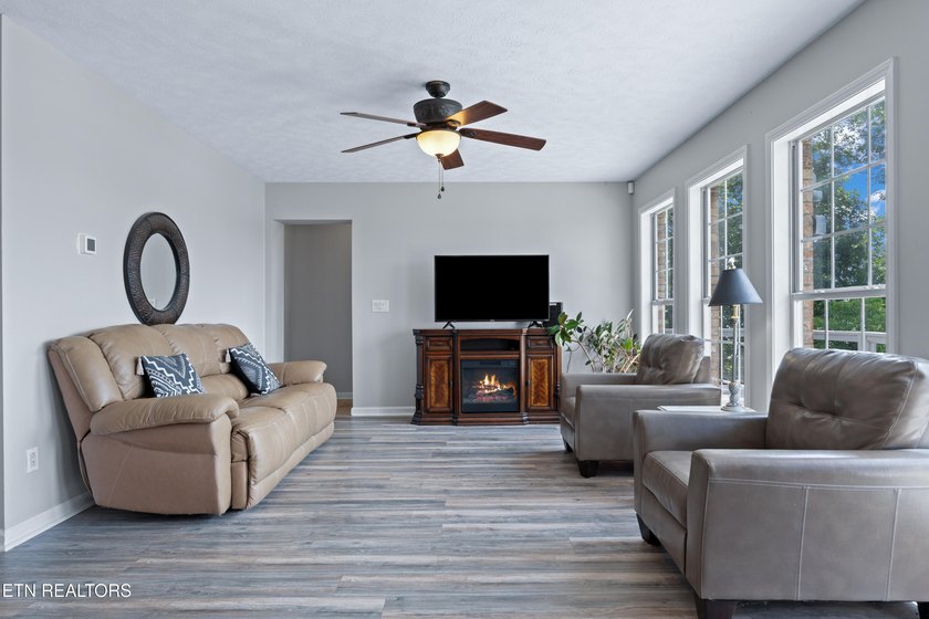 Welcome to 1413 Highway 139 in Dandridge, where breathtaking - photo 19
