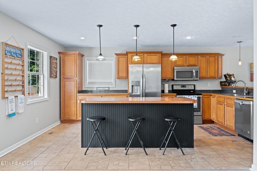 Welcome to 1413 Highway 139 in Dandridge, where breathtaking - photo 21