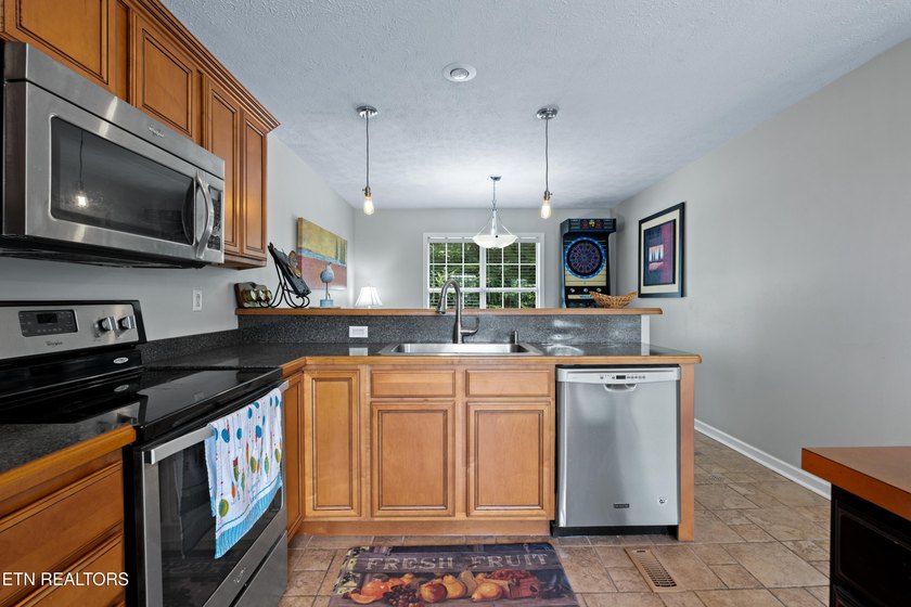Welcome to 1413 Highway 139 in Dandridge, where breathtaking - photo 23