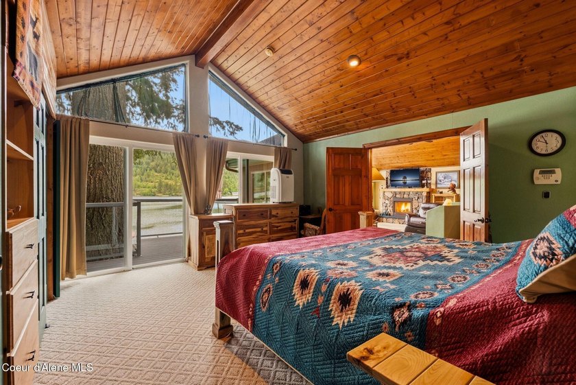Welcome to your own private waterfront retreat! Nestled on a - photo 22