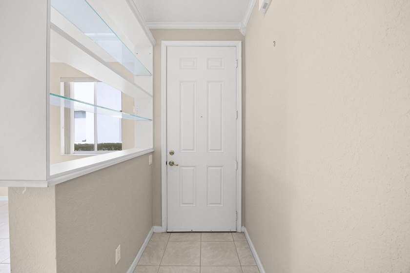 Stunning 2-bedroom, 2.1-bath townhouse with updates throughout! - photo 6