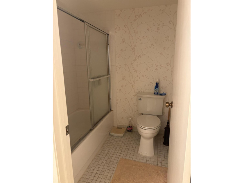2 bed/ 2 bath plus den condo in Pristine Pines of Boca Lago - photo 9