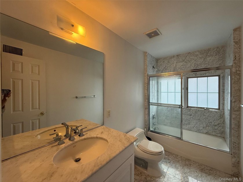 Welcome to 40 Portico Place, a beautifully maintained and - photo 11