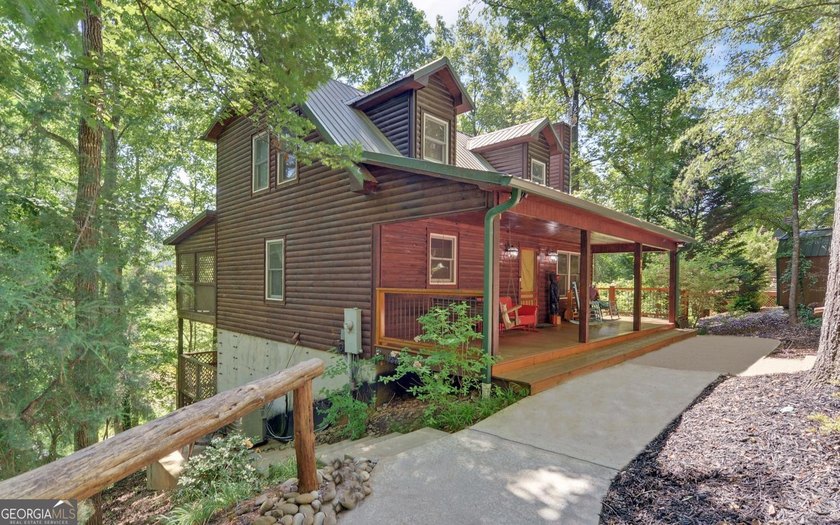 79 Clarimonte Pt offers the perfect combination of lake living - photo 2