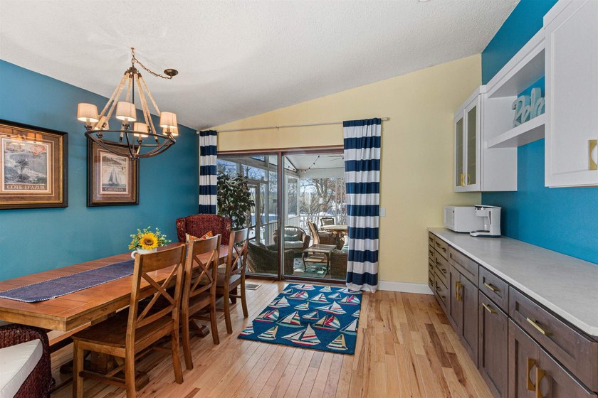 Seize The Opportunity! MOVE IN &amp; ENJOY! LARGE 4-BDRM 3-BATH - photo 17