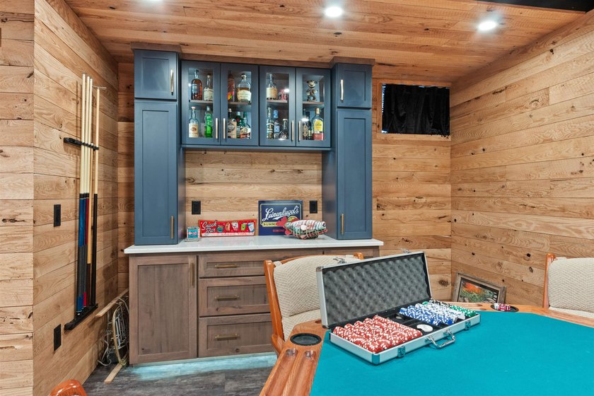 Seize The Opportunity! MOVE IN &amp; ENJOY! LARGE 4-BDRM 3-BATH - photo 33