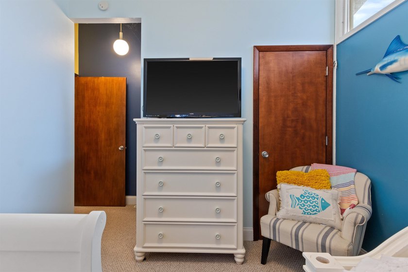 Seize The Opportunity! MOVE IN &amp; ENJOY! LARGE 4-BDRM 3-BATH - photo 37