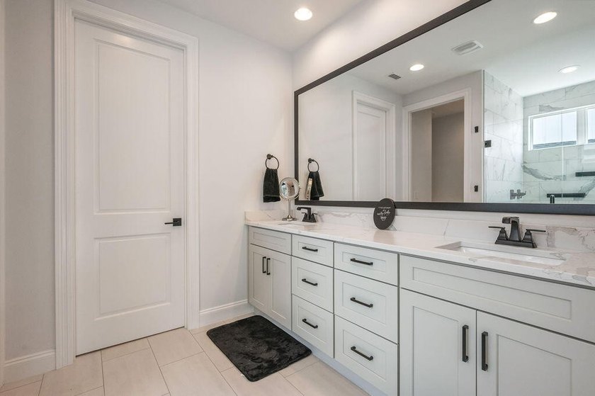 Located in beautiful Valparaiso, Florida -- a charming home - photo 13