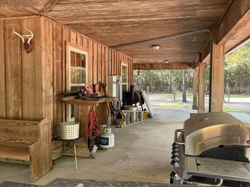 Ole Bay Fox Pen Ole Bay Fox Pen represents a rare opportunity to - photo 16