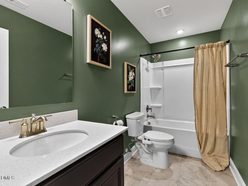 Welcome to 144 Orchard Peach Road, where comfort, convenience - photo 25