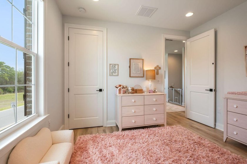 Located in beautiful Valparaiso, Florida -- a charming home - photo 34