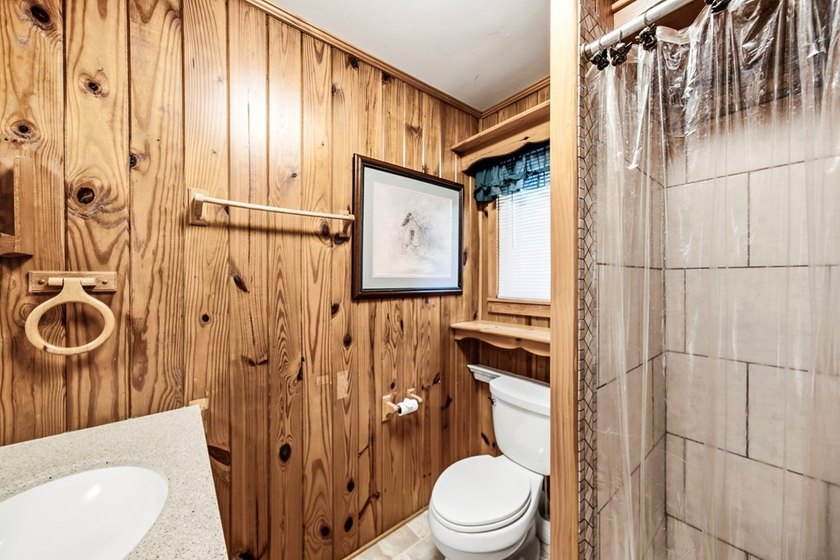 Situated on Lots 17 &amp; 18 with approximately 233 feet of - photo 36