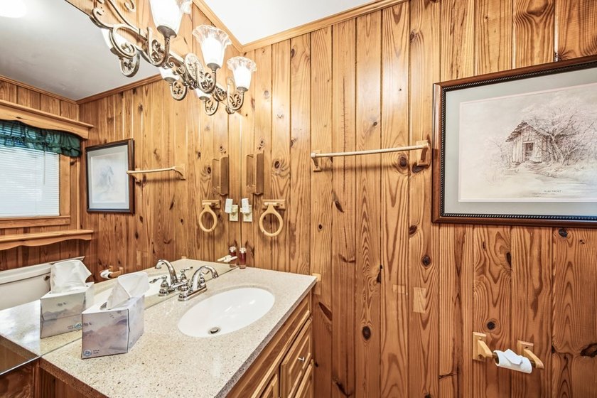 Situated on Lots 17 &amp; 18 with approximately 233 feet of - photo 37
