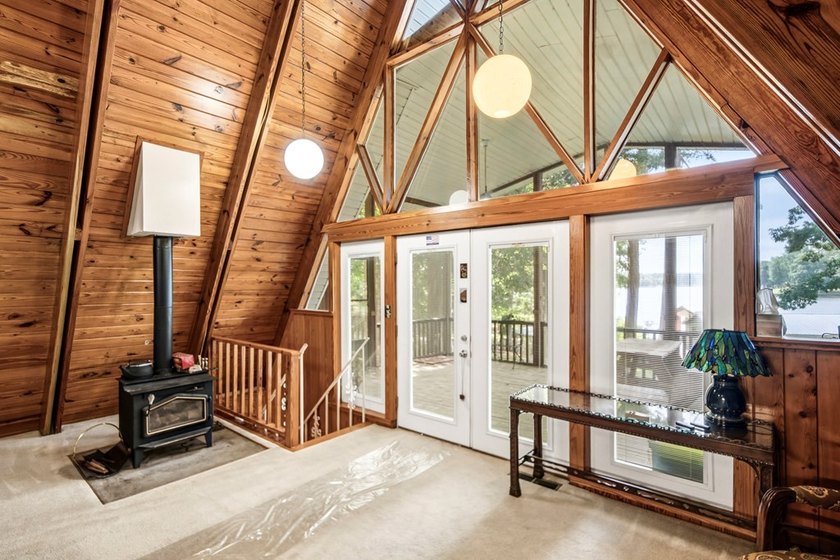 Situated on Lots 17 &amp; 18 with approximately 233 feet of - photo 39