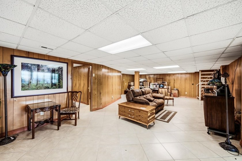 Situated on Lots 17 &amp; 18 with approximately 233 feet of - photo 40