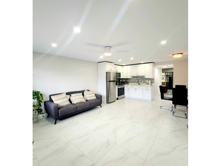 Spectacular renovated 1st floor condo in the active 55 community - photo 5