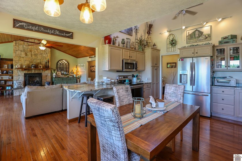 Located in Malcolm Creek on Kentucky Lake in Benton, KY, this - photo 29
