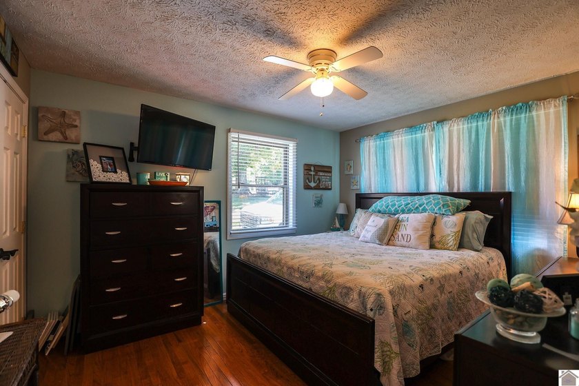 Located in Malcolm Creek on Kentucky Lake in Benton, KY, this - photo 37