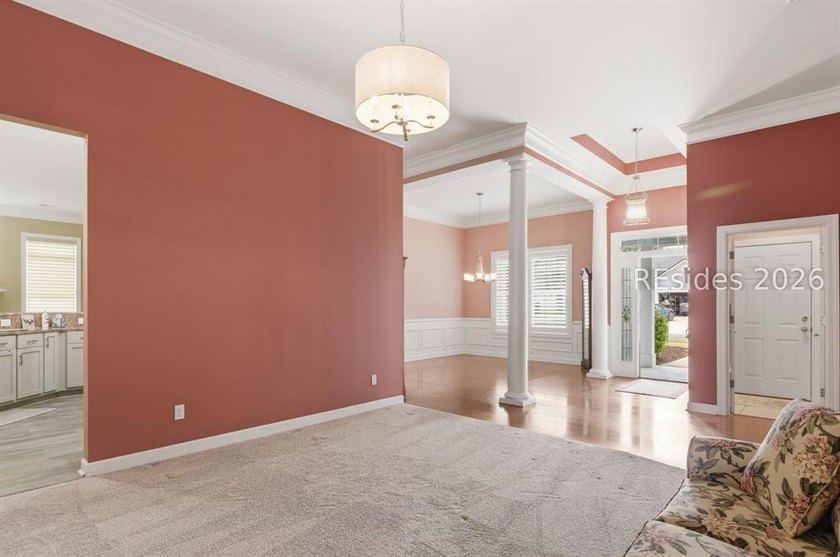 Nestled on a quiet cul-de-sac in the highly desirable community - photo 12