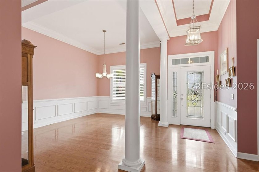 Nestled on a quiet cul-de-sac in the highly desirable community - photo 13