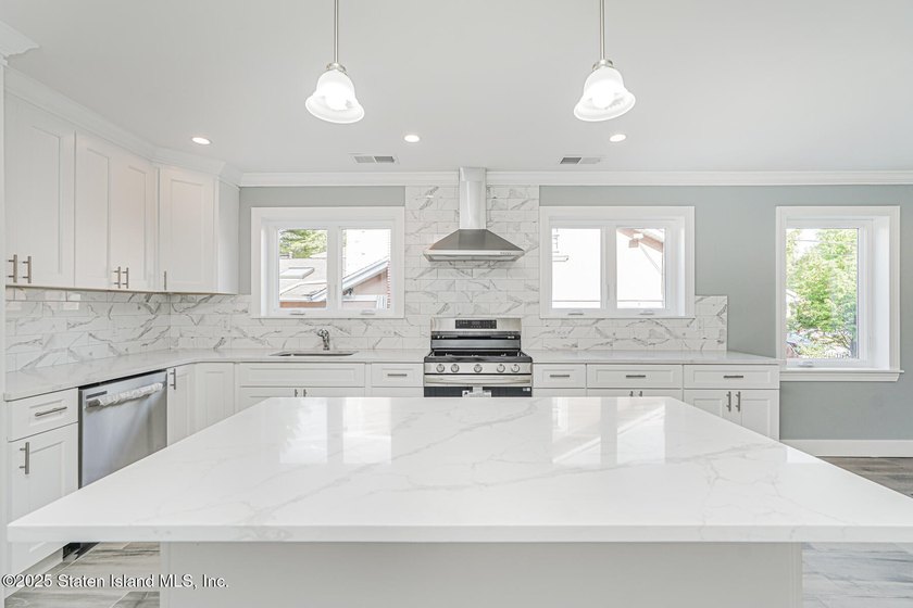 Welcome to 72 Goodall Street, a stunning home in one of Staten - photo 15