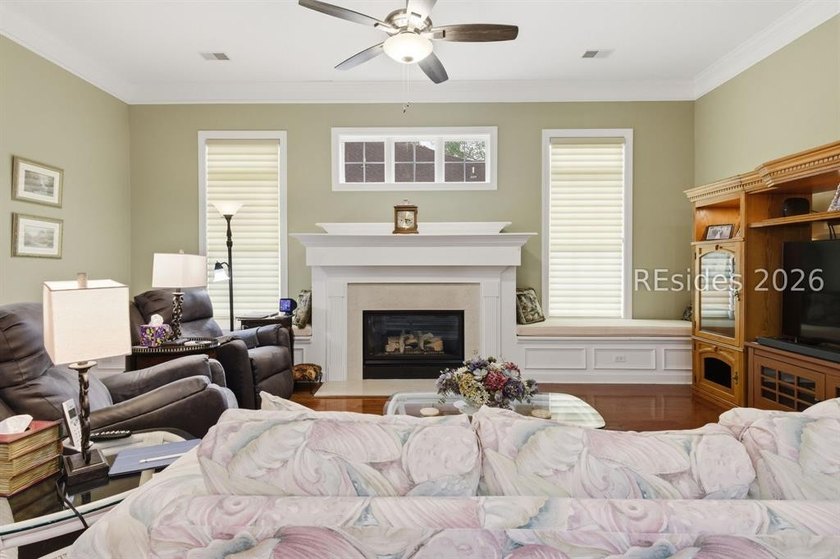 Nestled on a quiet cul-de-sac in the highly desirable community - photo 19