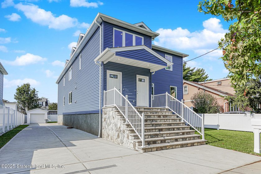 Welcome to 72 Goodall Street, a stunning home in one of Staten - photo 40