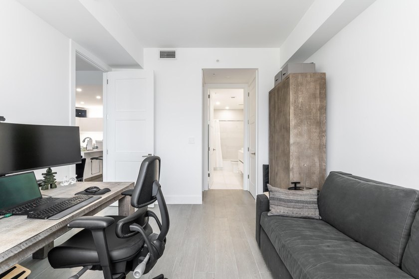 Rarely available South facing 2 bedroom with 2 baths that has - photo 12