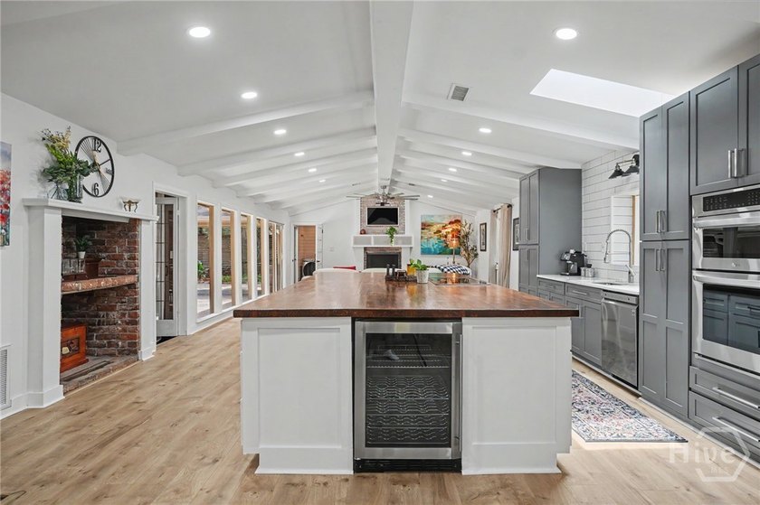 Welcome to 2 Senauki Lane - a beautifully updated, light-filled - photo 14