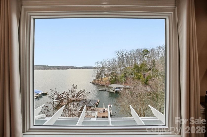 Escape the ordinary. Embrace the lake. This Charleston-inspired - photo 19
