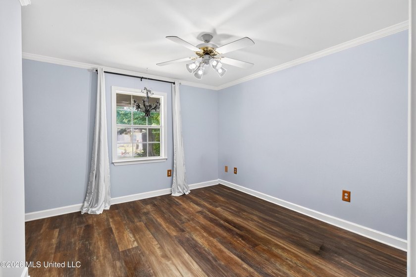 Looking for a move in ready 3 bedroom home in Gulfport with room - photo 20