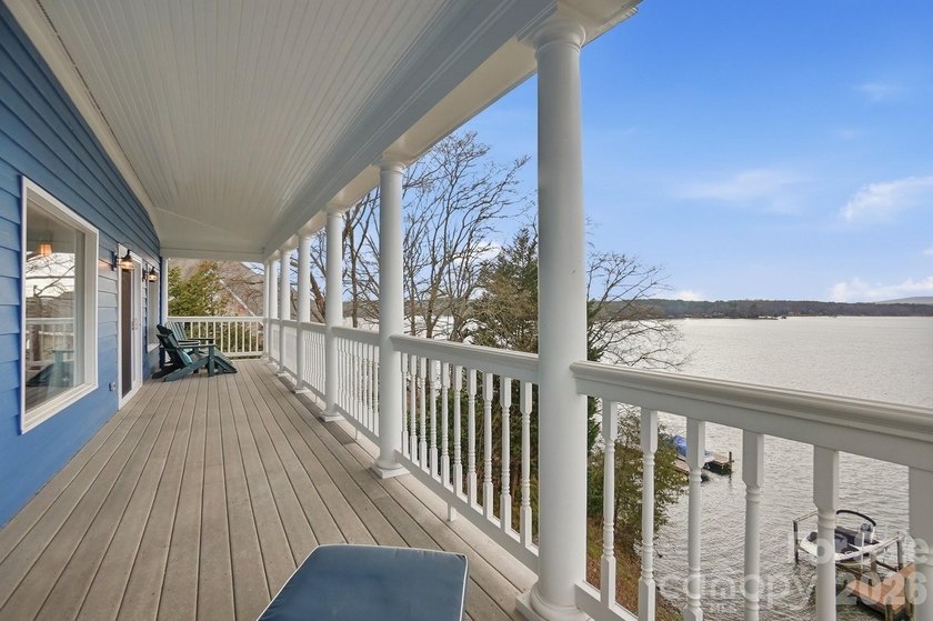 Escape the ordinary. Embrace the lake. This Charleston-inspired - photo 30