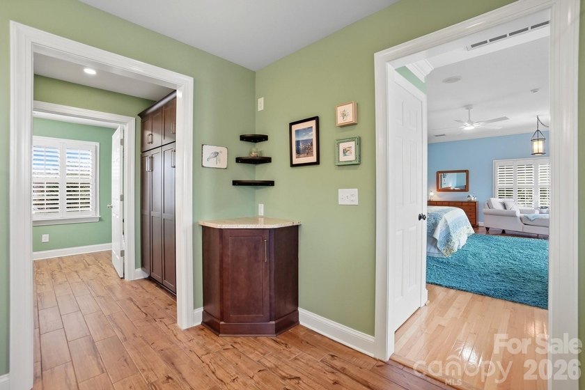 Escape the ordinary. Embrace the lake. This Charleston-inspired - photo 32