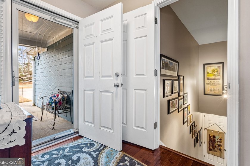 Welcome to a rare ranch-on-a-finished-basement retreat nestled - photo 2