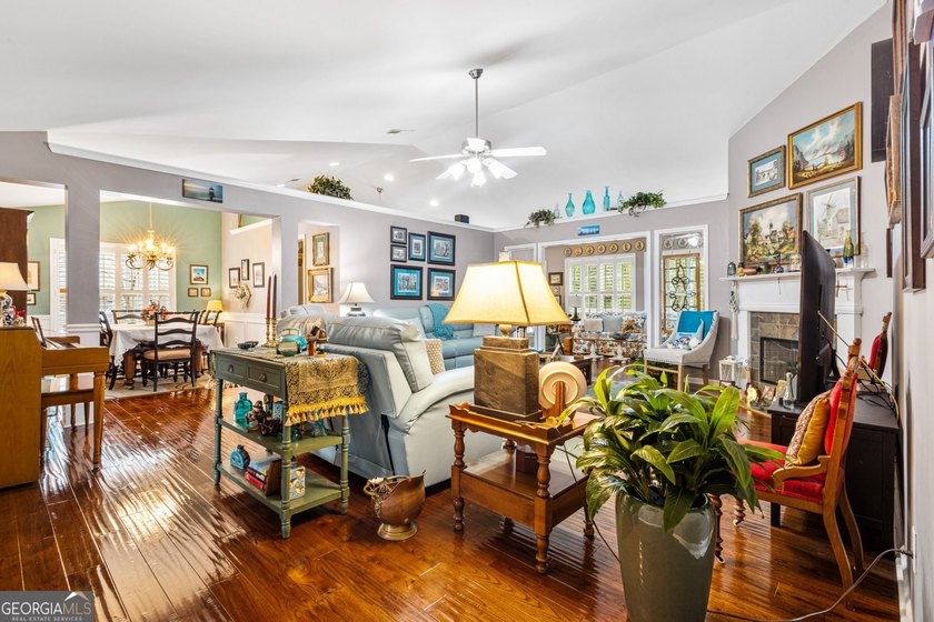 Welcome to a rare ranch-on-a-finished-basement retreat nestled - photo 5
