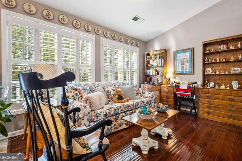 Welcome to a rare ranch-on-a-finished-basement retreat nestled - photo 6