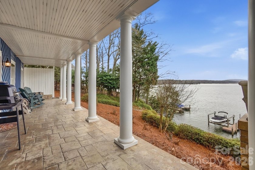 Escape the ordinary. Embrace the lake. This Charleston-inspired - photo 40