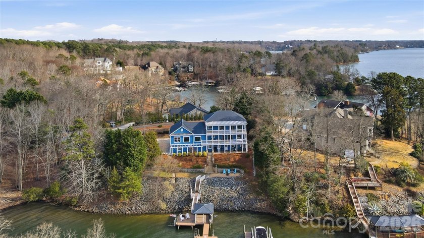 Escape the ordinary. Embrace the lake. This Charleston-inspired - photo 48