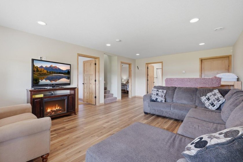 This beautiful four-year-old home on Little Blake Lake offers a - photo 24