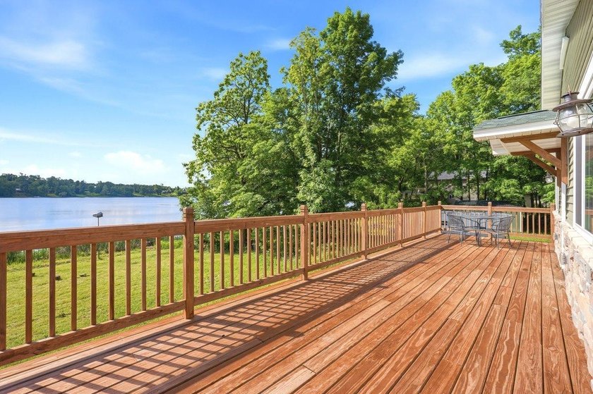 This beautiful four-year-old home on Little Blake Lake offers a - photo 27