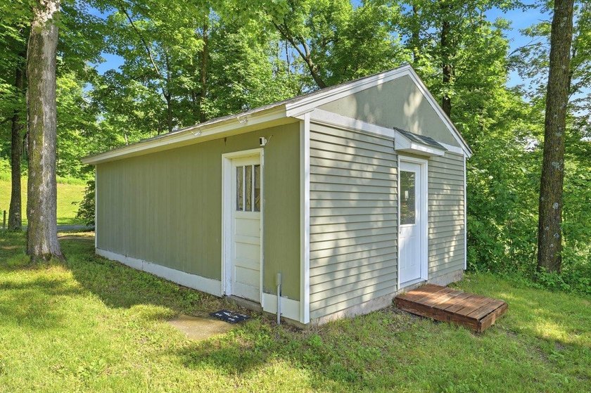 This beautiful four-year-old home on Little Blake Lake offers a - photo 30