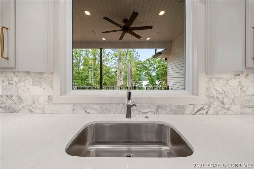 Impressive brand new construction in the sought-after Porto Cima - photo 11