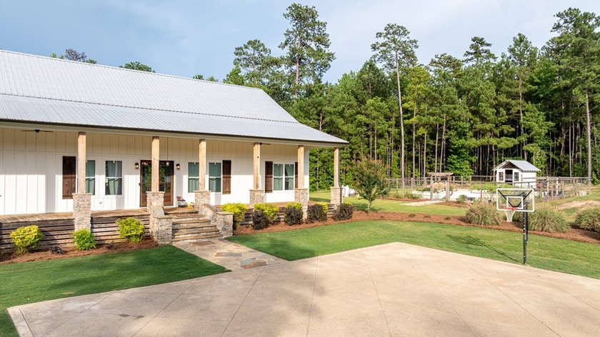 Nestled on 7 breathtaking acres in Putnam County, this - photo 23