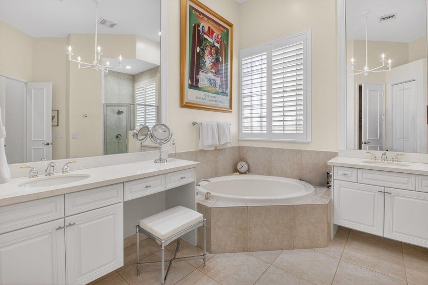 This open and bright 3 bdrm 3 bath home is the one you want! - photo 23