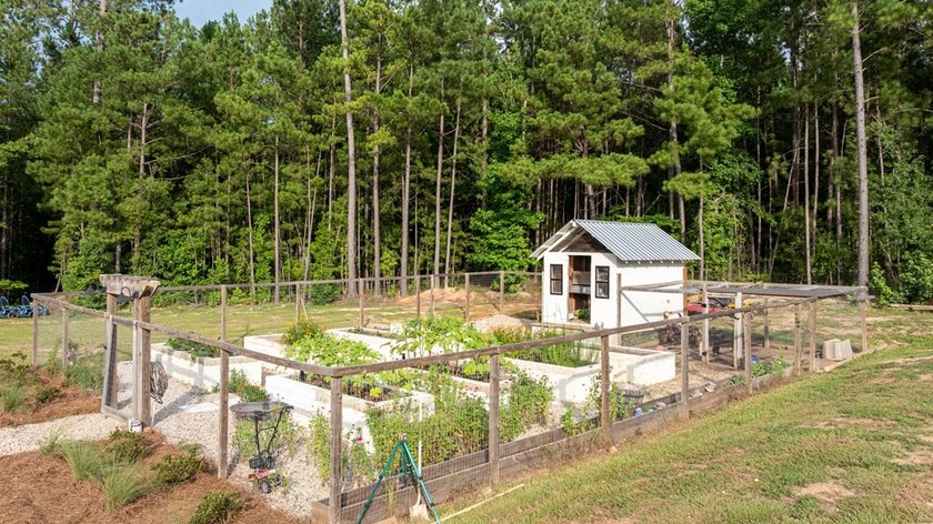 Nestled on 7 breathtaking acres in Putnam County, this - photo 24