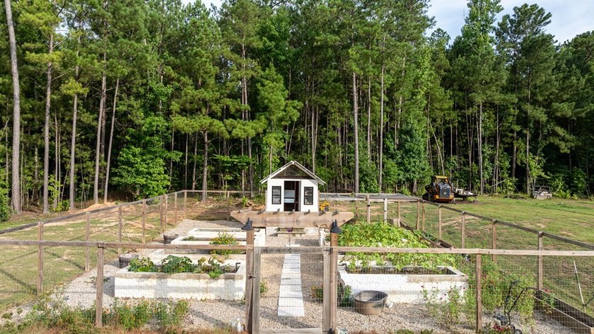Nestled on 7 breathtaking acres in Putnam County, this - photo 25